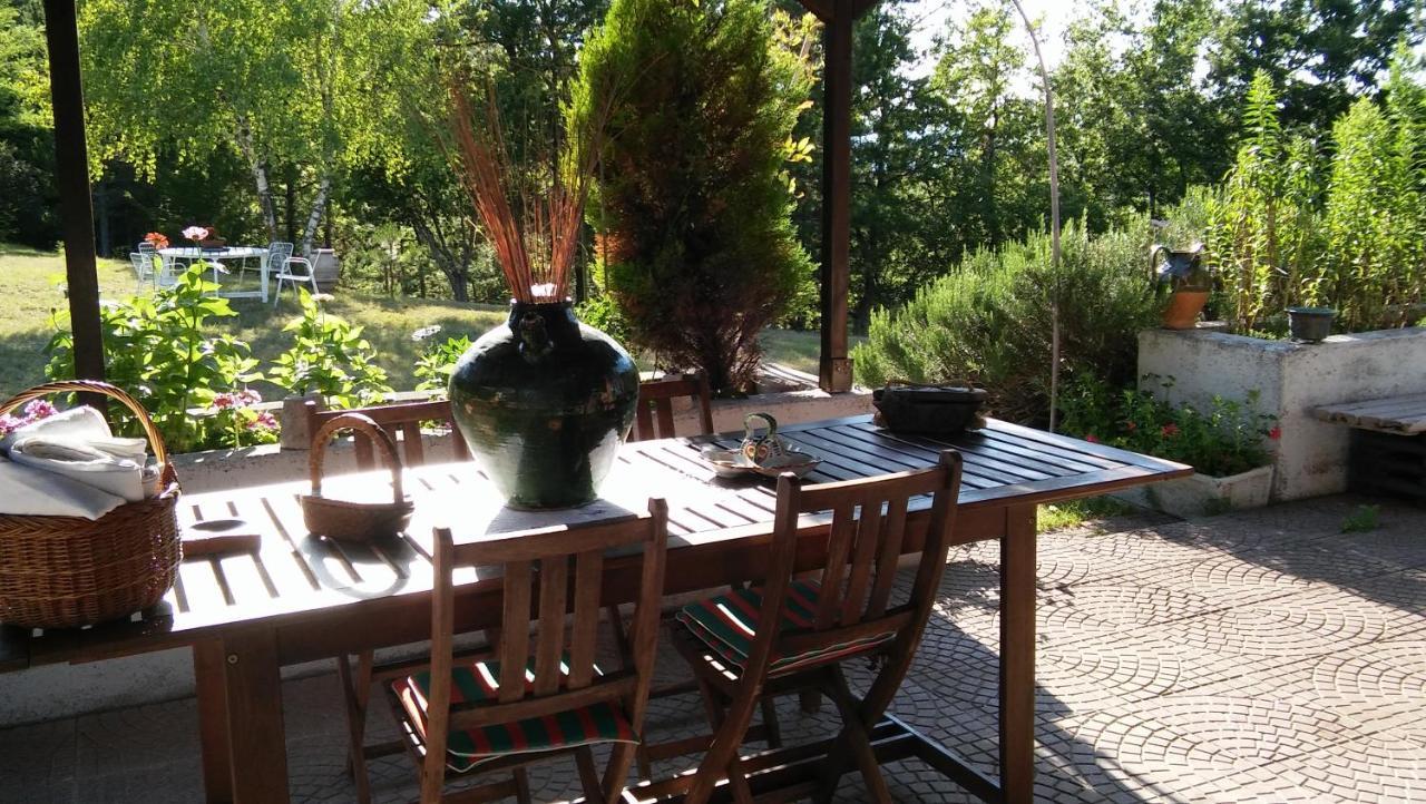 Chalet Ricciano Foligno Exterior photo